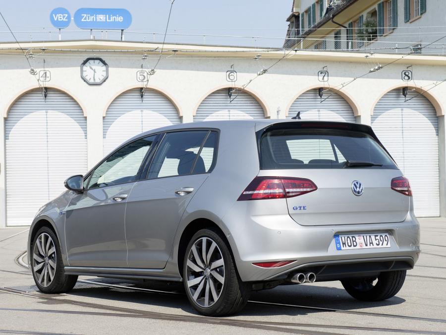  Volkswagen Golf GTE 5-Door 2014 года  (фото 26 из 45)